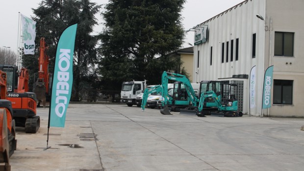 Kobelco enters the Italian market