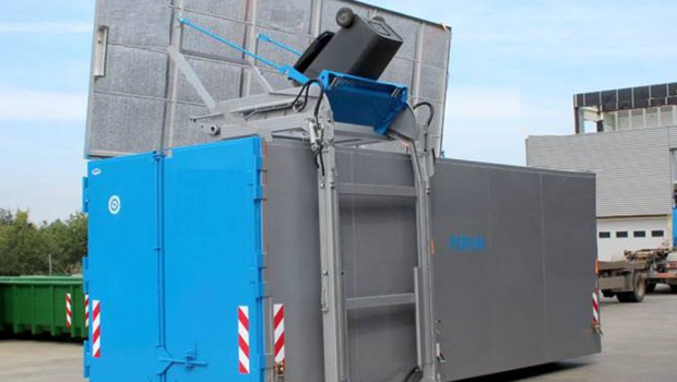 LK 4 : un lève conteneur Gillard autonome et mobile