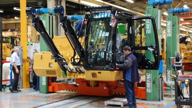 Lâché par Caterpillar, Tim est dans la tourmente