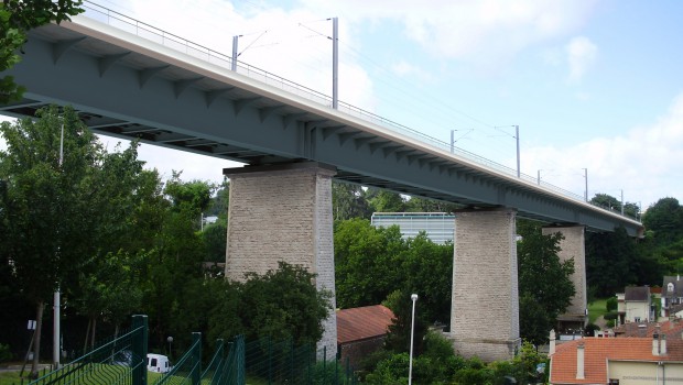 SNCF Réseau rénove le viaduc de Marly-le-Roi