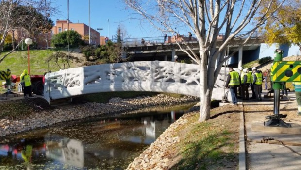 The world's first printed 3D bridge