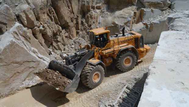 Volvo excavators to have new MDE8 engine