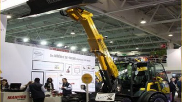 Manitou Gehl T750 loader at Sima