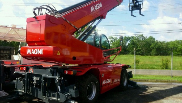 Magni, all red at Amsterdam