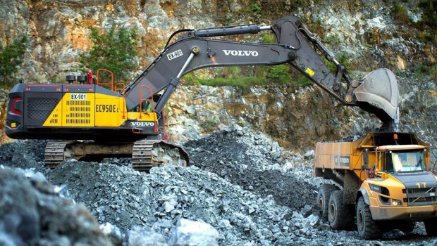 Volvo's excavators boost Indonesian gold mine productivity