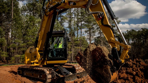 Mini-pelles : ces généralistes qui se prennent pour des spécialistes