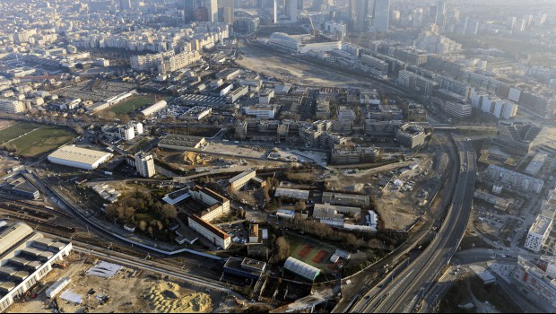 Faciliter l'accès des PME aux marchés de Paris La Défense