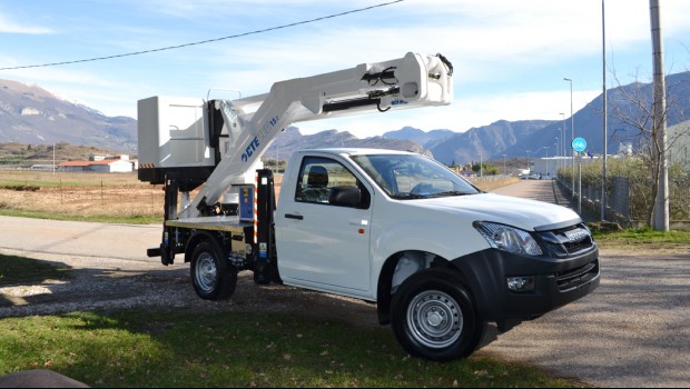 CTE présente sa nouvelle nacelle sur camionnette