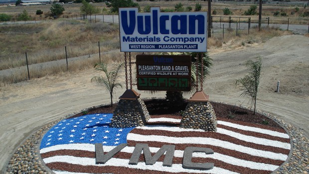 Vulcan reaches an agreement to acquire Aggregates USA LLC