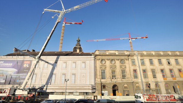 3 grues ont contribué à transformer le Grand Hôtel-Dieu