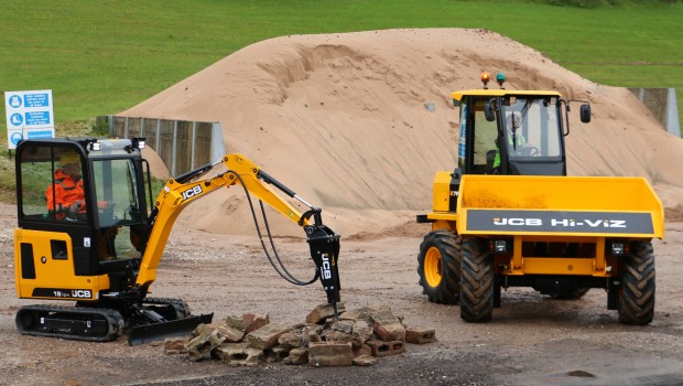 Comment JCB a imaginé le motobasculeur parfait ?