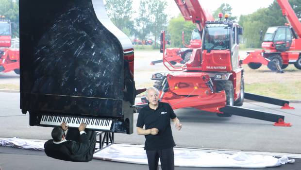 Lancement « connecté » de 2 chariots rotatifs Manitou