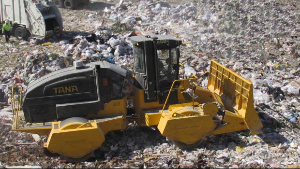 Smet Location s’ouvre aux compacteurs de déchets Tana