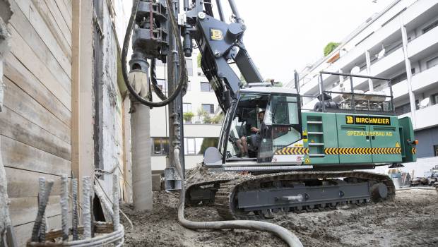 Liebherr unveils the new piling and drilling rig LRB16