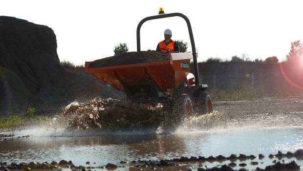 Le motobasculeur affiche un code de bonne conduite
