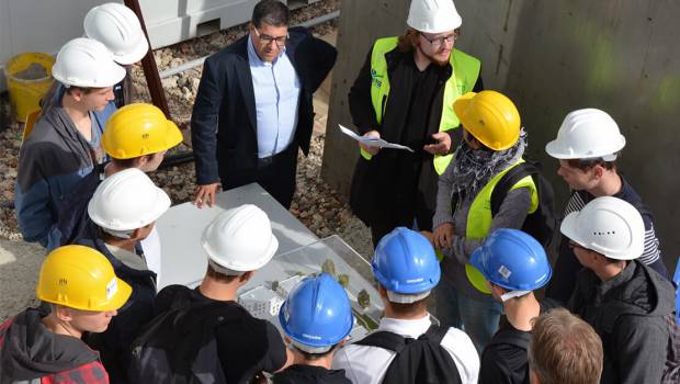 Les chantiers de bâtiment ouvrent leurs portes