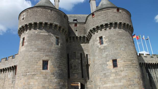 Guérande rénove ses remparts