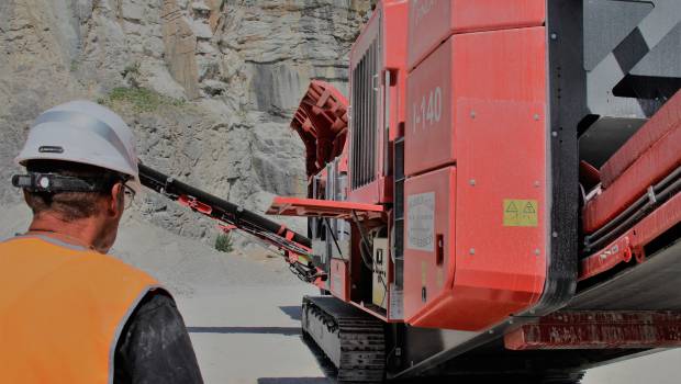 Deux concasseurs réveillent une vallée de Haute-Savoie