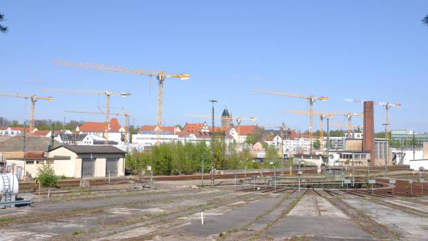 13 grues à tour Potain à Regensburg