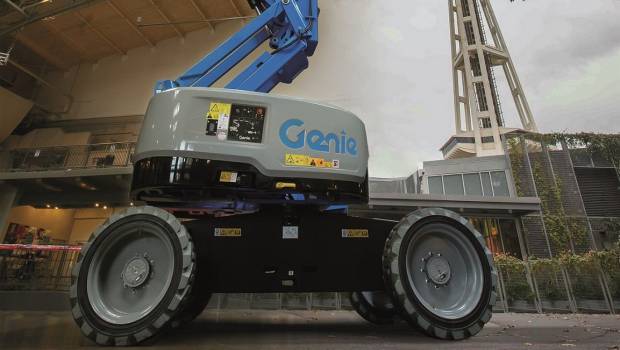 JDL : 1ère française pour Genie pour la SX 135 XC