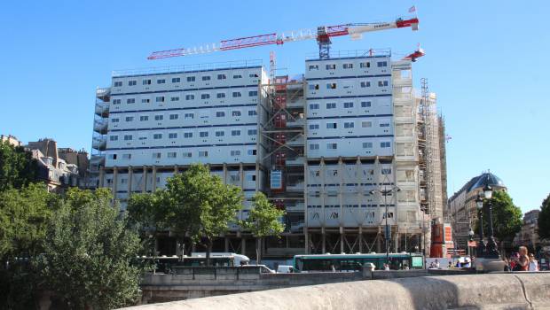 Paris : La Samaritaine tombe sur un os !