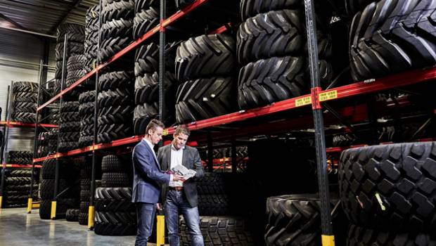 Heuver : un stock conséquent de pneus agricoles