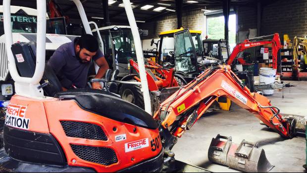 Matériels : la distribution galope en tête (+27%) !