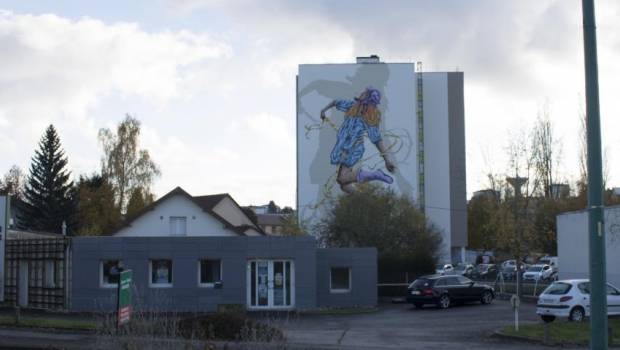 Epinal : une fresque de 28m de haut orne un immeuble