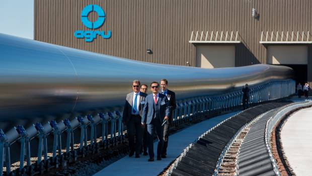 AGRU extrude le PEHD en format XXL