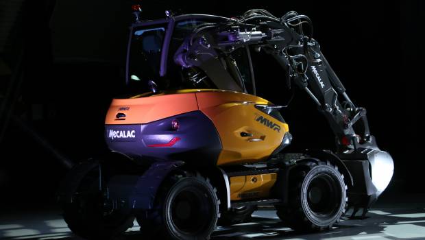 Midi-pelles : la 10 t à pneus, un combat de rue