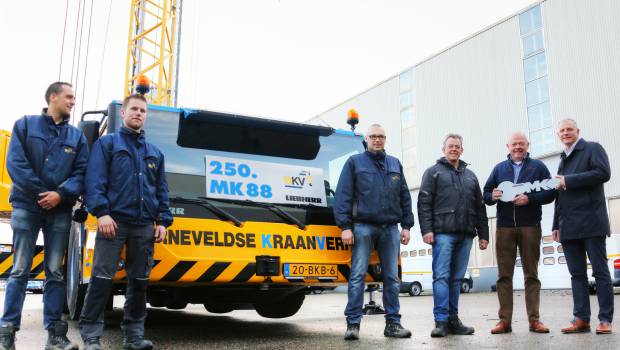 La 250e grue Liebherr MK 88 va au hollandais BKV