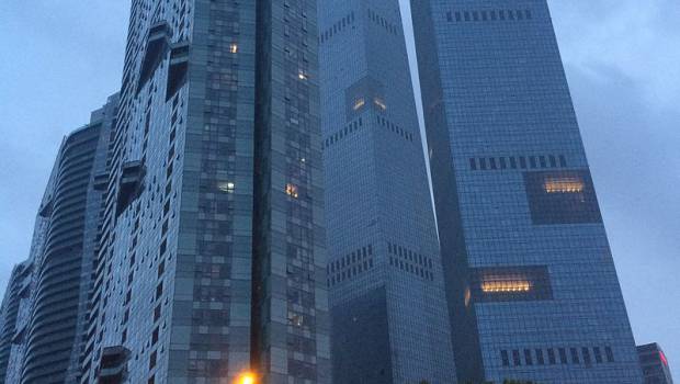 INSOLITE – Un gratte-ciel chinois en vente sur un site internet