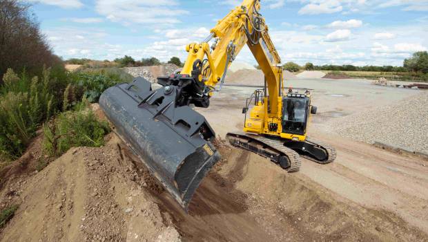 Komatsu renforce la polyvalence de sa pelle IMC