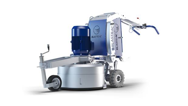 Une surfaceuse à trois têtes chez Blastrac