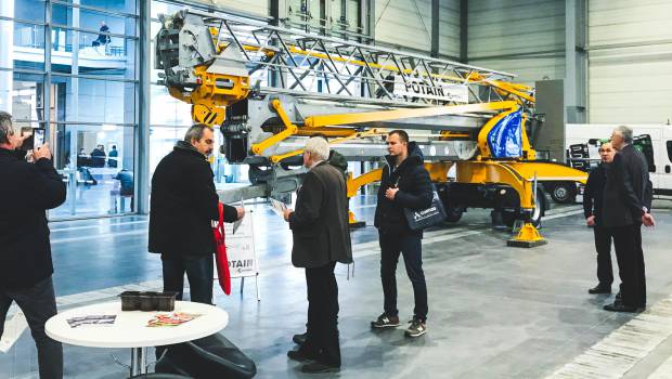 Manitowoc expose 2 GMA à Intermasz