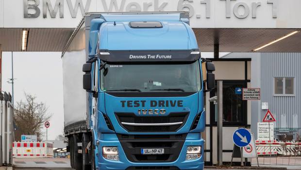 BMW teste les camions GNL d’Iveco