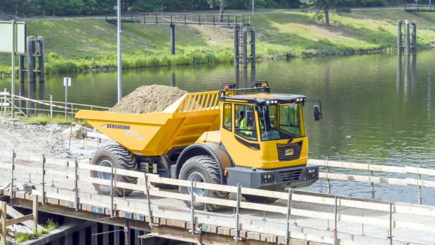 Les dumpers compacts de Bergmann chargés à bloc