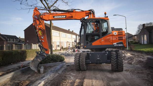 Pelle sur pneus : l’avenir est à la compacité