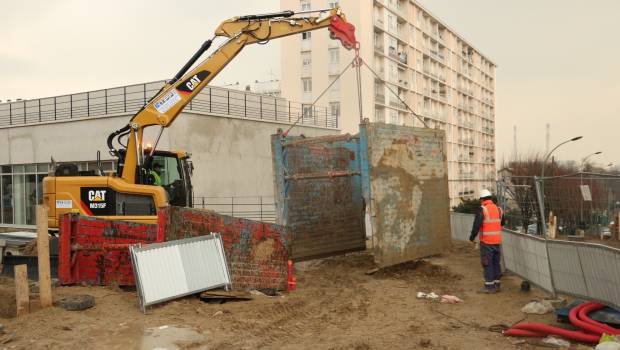 Pelle sur pneus : l’offensive Cat sur un produit européen