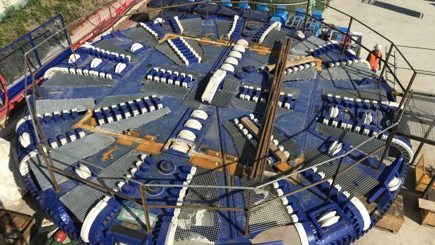 Grand Paris : la roue de coupe du 2nd tunnelier livrée à Champs-sur-Marne