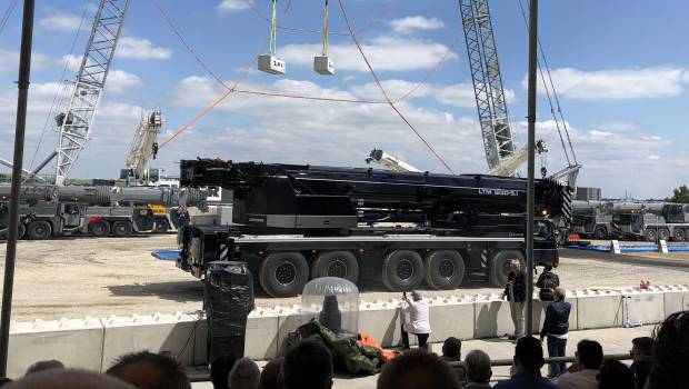 Avec la LTM 1230-5.1, les grues à tour n'ont qu'à bien se tenir