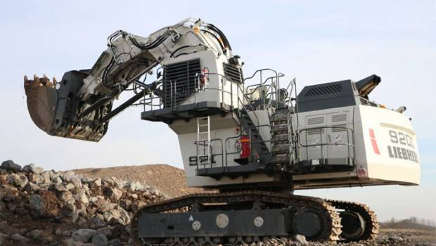 Eurovia réceptionne la 1re pelle Liebherr à entraînement électrique