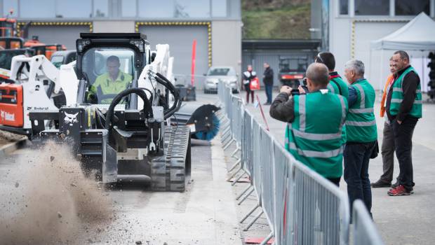 À Dobris, le centre de formation devient le Bobcat Institute