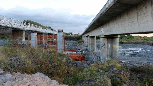 Le pont de la rivière des galets : un pour le prix de deux