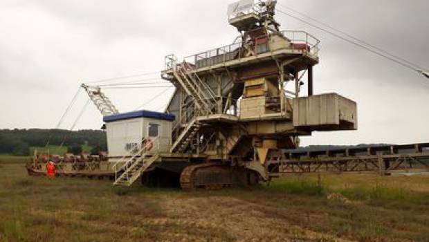 Cemex met aux enchères un excavateur à godets sur Agorastore