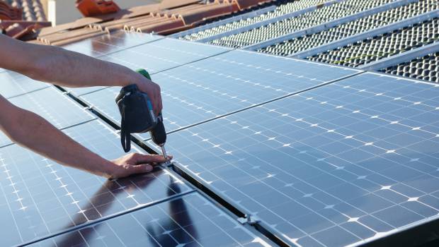 Des solutions de fixation pour les énergies durables