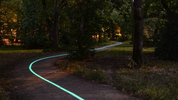 Sécurité toute avec la peinture routière luminescente à Pessac !