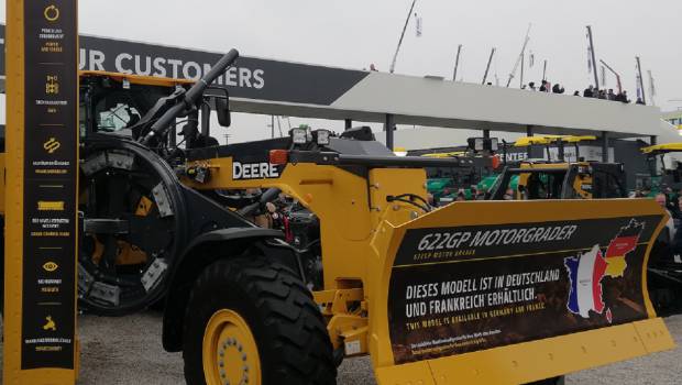 Wirtgen expose les niveleuses John Deere