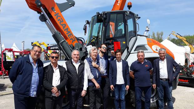 La première chargeuse Kramer 8155 livrée sur la foire de Brignoles