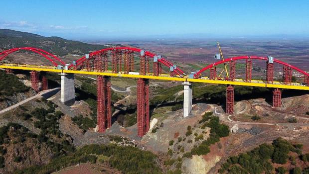 Osmos met sous contrôle plusieurs ponts en Grèce